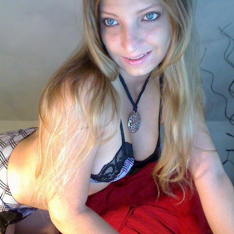 Emma 20 Escort services New Quay