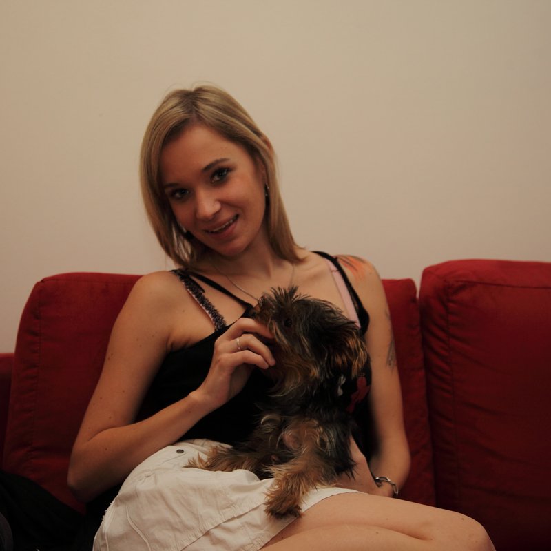 Chrysanta 21 Escort Clifton