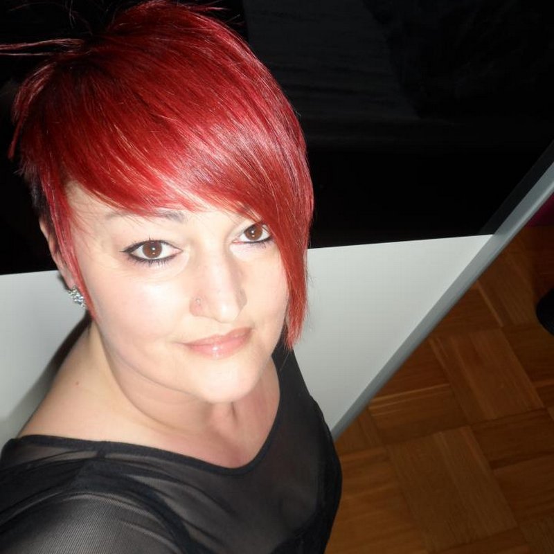 Sallie 33 Escort Porton