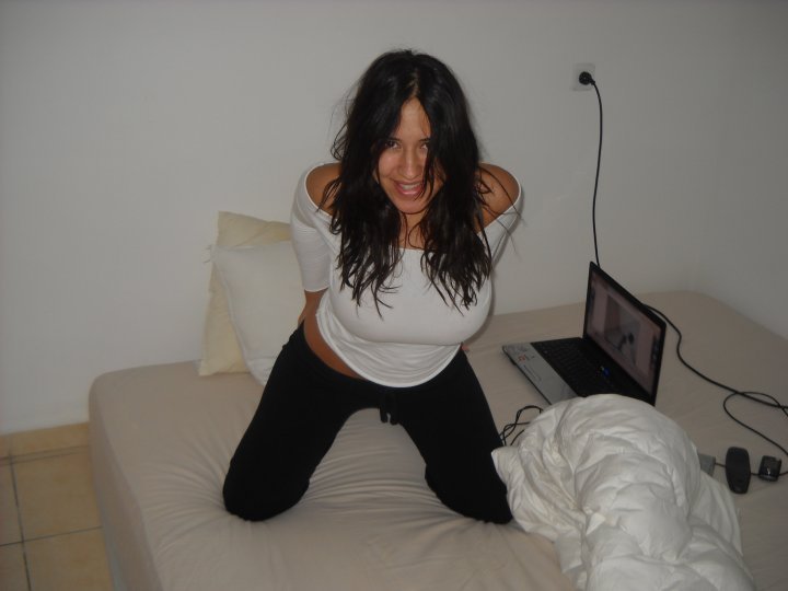 Roslyn 29 Escorts Bath
