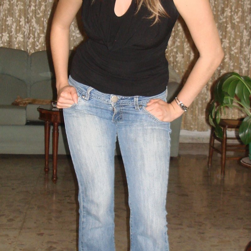 Aline 21 Sensual escorts Largs