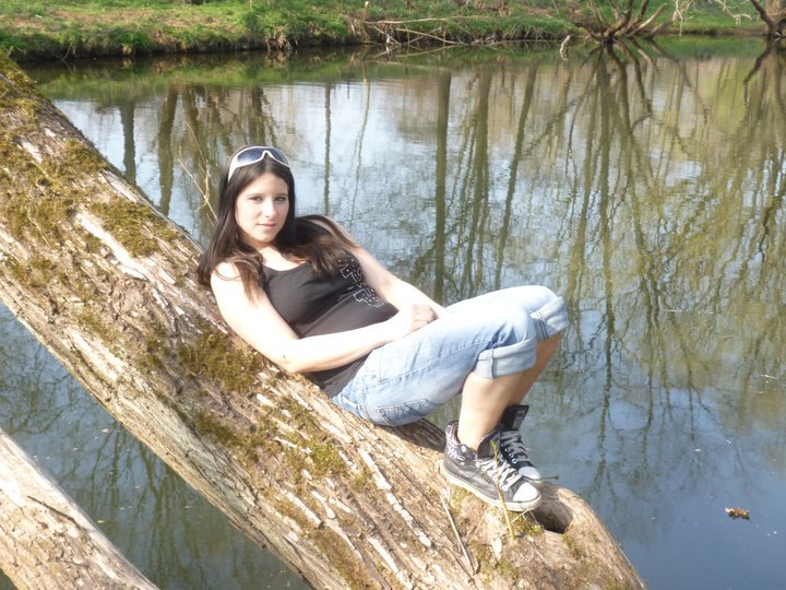 Alison 27 Escort in Hirwaun