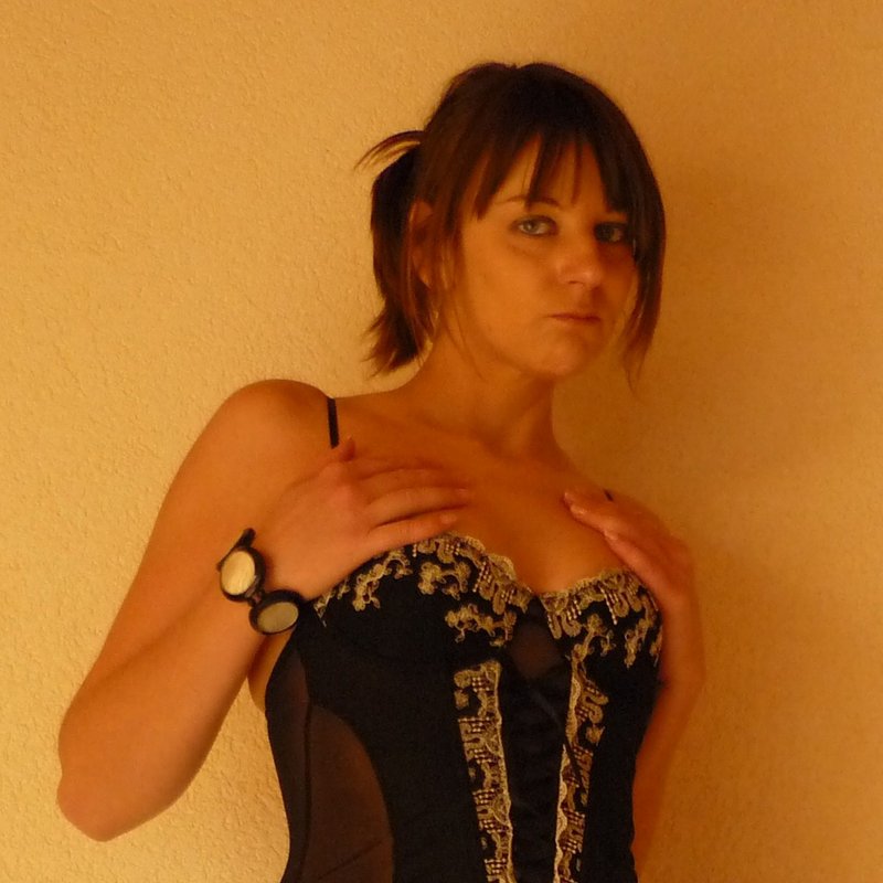 Collyn 33 Escort Blackrod