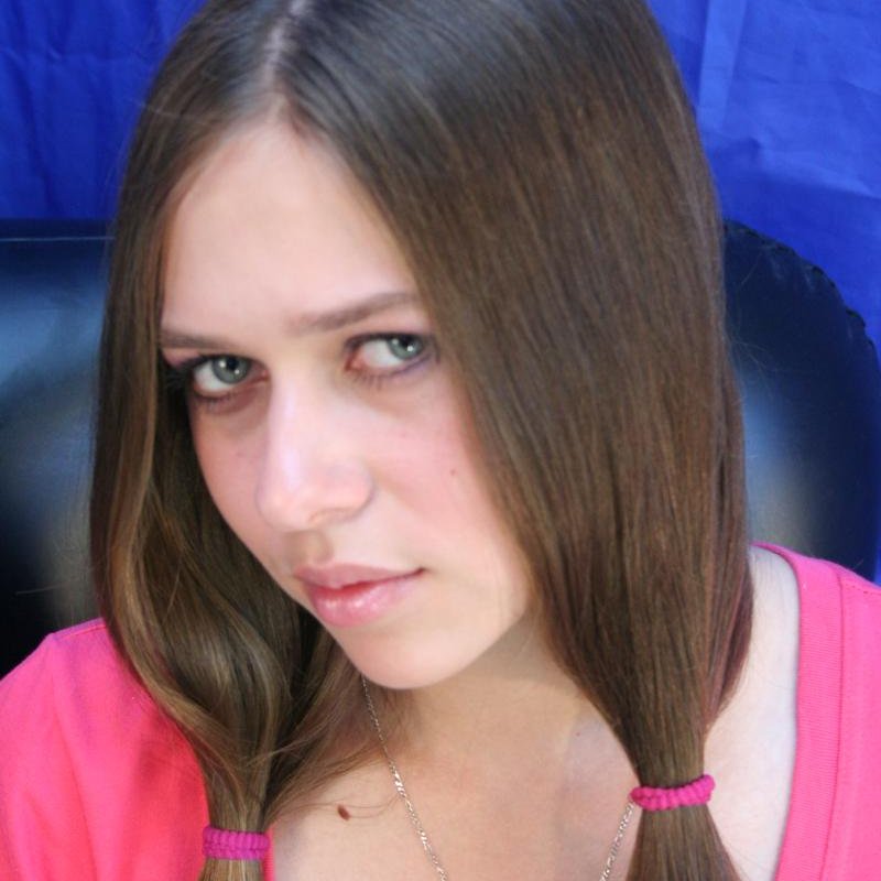 Stephanie 35 Escort Three Legged Cross
