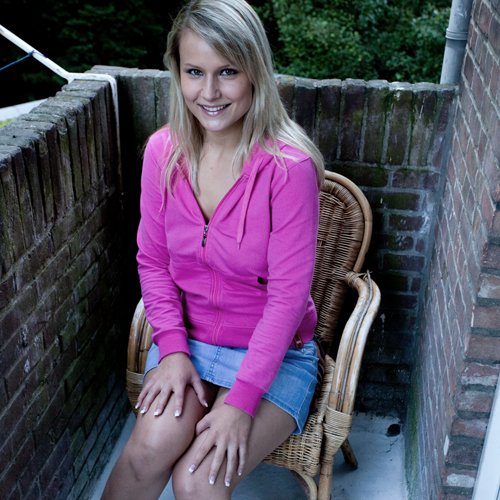 Regena 21 Escort services Oatlands Park